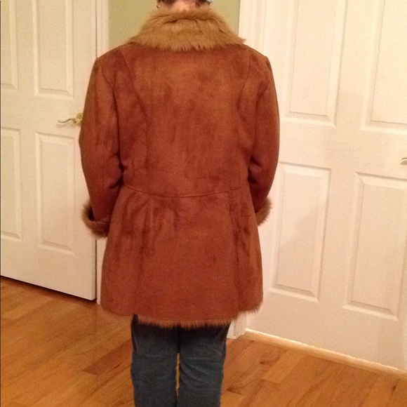 Faux Fur Coat - Picture 6 of 7